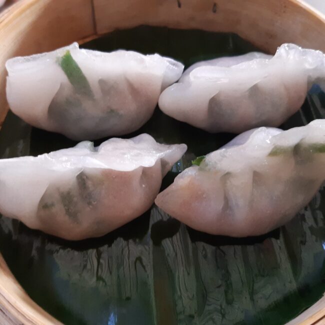Cảo hẹ tôm thịt.70k 24viên vô khay