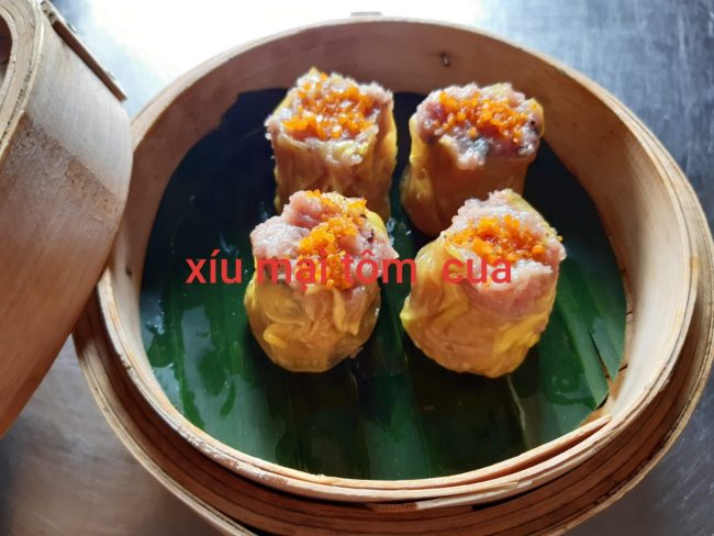 Xíu mại tôm cua. Giá 70K - 24 viên vô khay